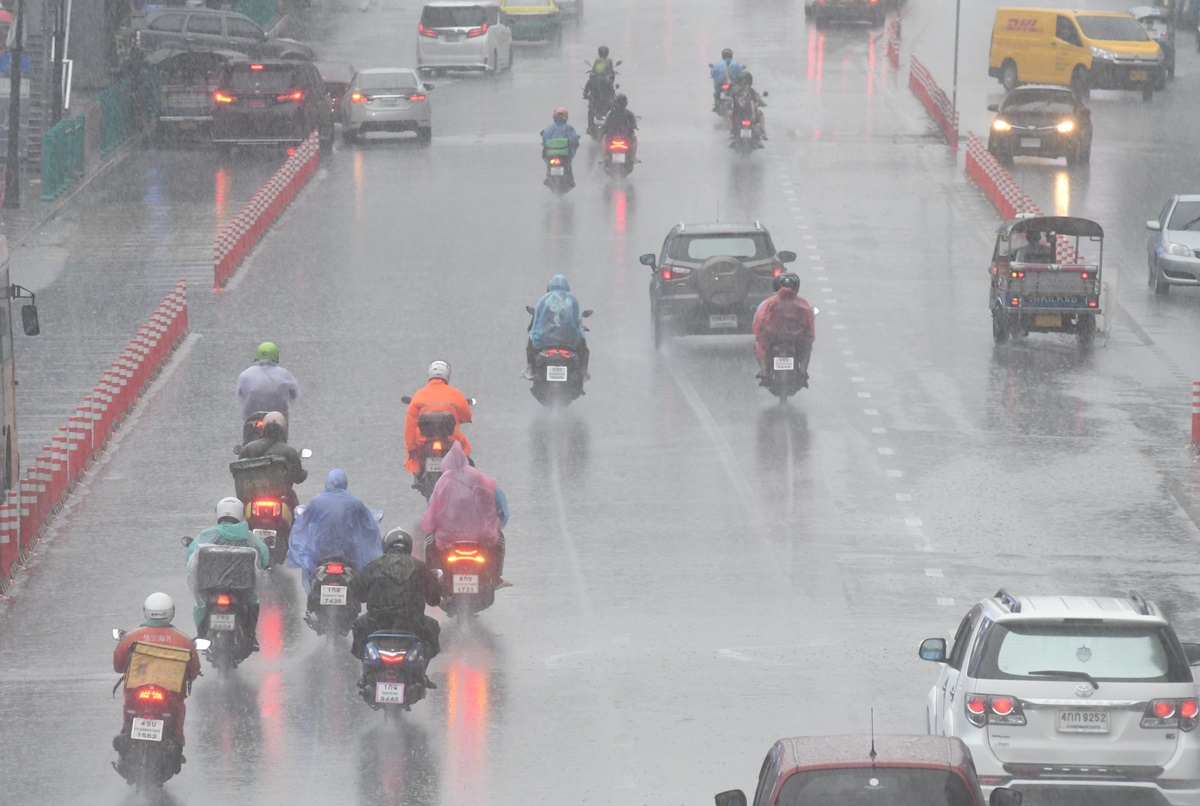กรมอุตุฯเตือนมรสุมกำลังแรง 30 พ.ค.-1 มิ.ย. “ฝนตกหนัก” 80% ของพื้นที่