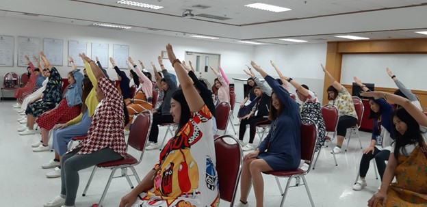 สุขภาวะแรงงานสตรีไทย ฐานรากที่สำคัญของครอบครัวและสังคมไทย