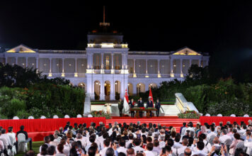 พิธีสาบานตนเป็นนายกรัฐมนตรีสิงคโปร์ของลอว์เรนซ์ หว่อง วันที่ 15 พฤษภาคม 2024