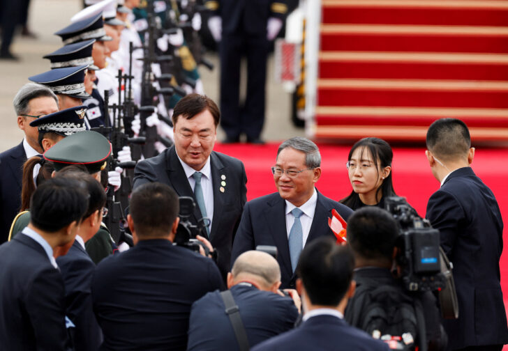 Li Qiang หลี่ เฉียง นายกฯจีน เดินทางถึงเกาหลีใต้เมื่อวันที่ 26 พฤษภาคม 2024 เพื่อเข้าร่วมประชุมไตรภาคี จีน เกาหลีใต้ ญี่ปุ่น