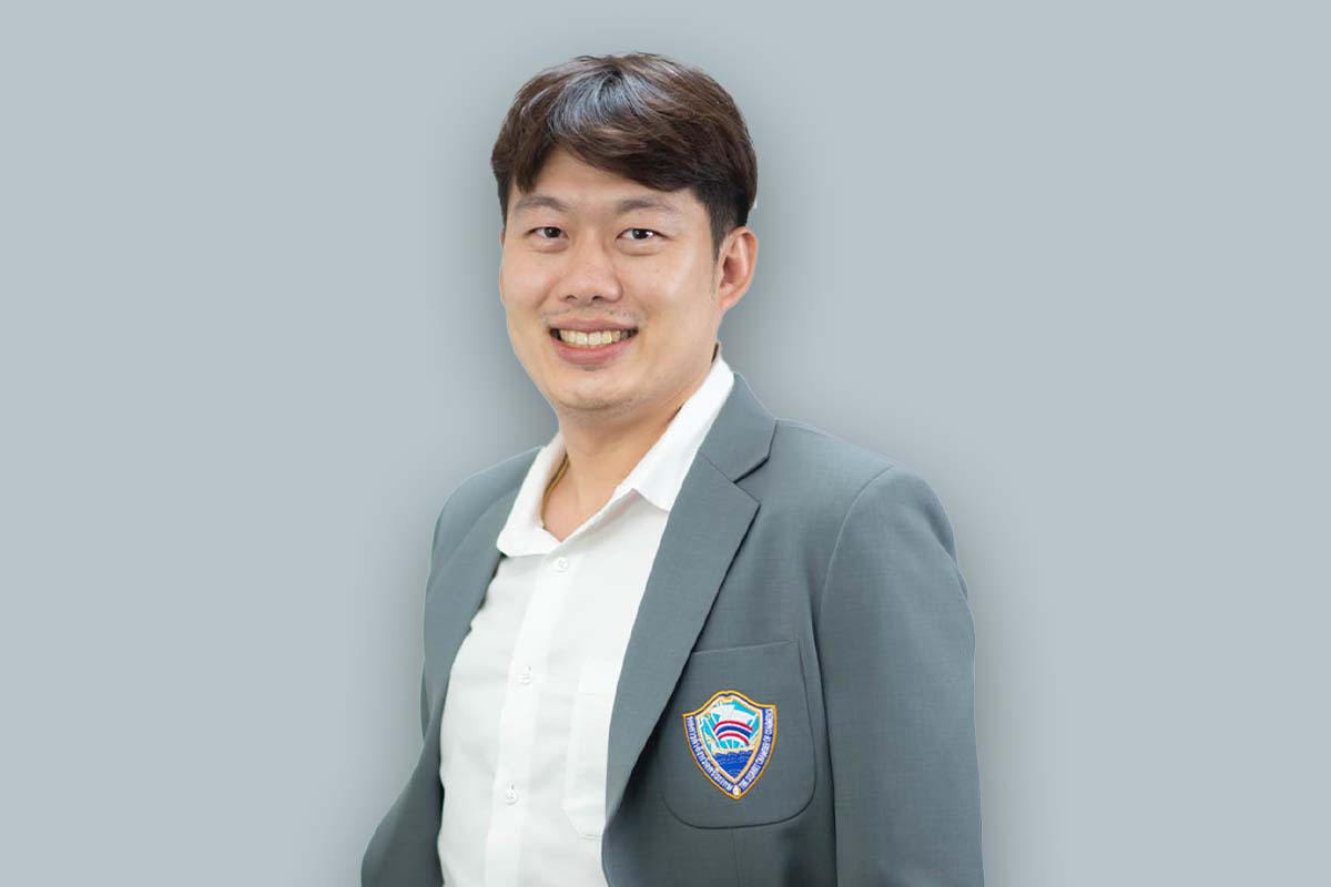 รัฐวิทย์ อังคสกุลเกียรติ