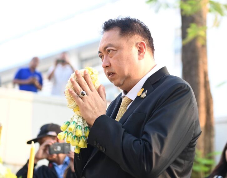 สุชาติ ชมกลิ่น สุชาติ ชมกลิ่น