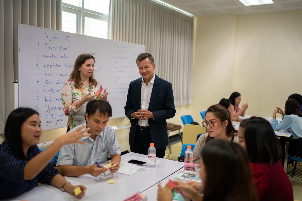 ครูสอนภาษาอังกฤษ สมัครด่วน Enabling Fund ทุนละ 1 แสนบาท