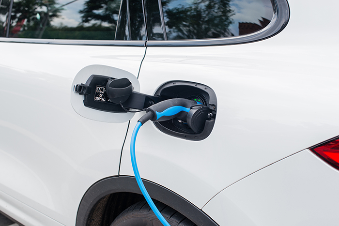 EV