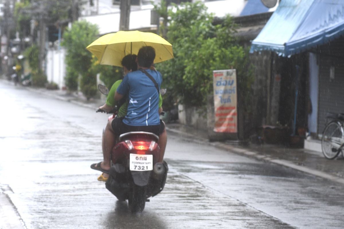 ฝนยังตกหนัก 60% ของพื้นที่ใน 24 ชม.ข้างหน้า กทม.-ปริมณฑล โดนด้วย