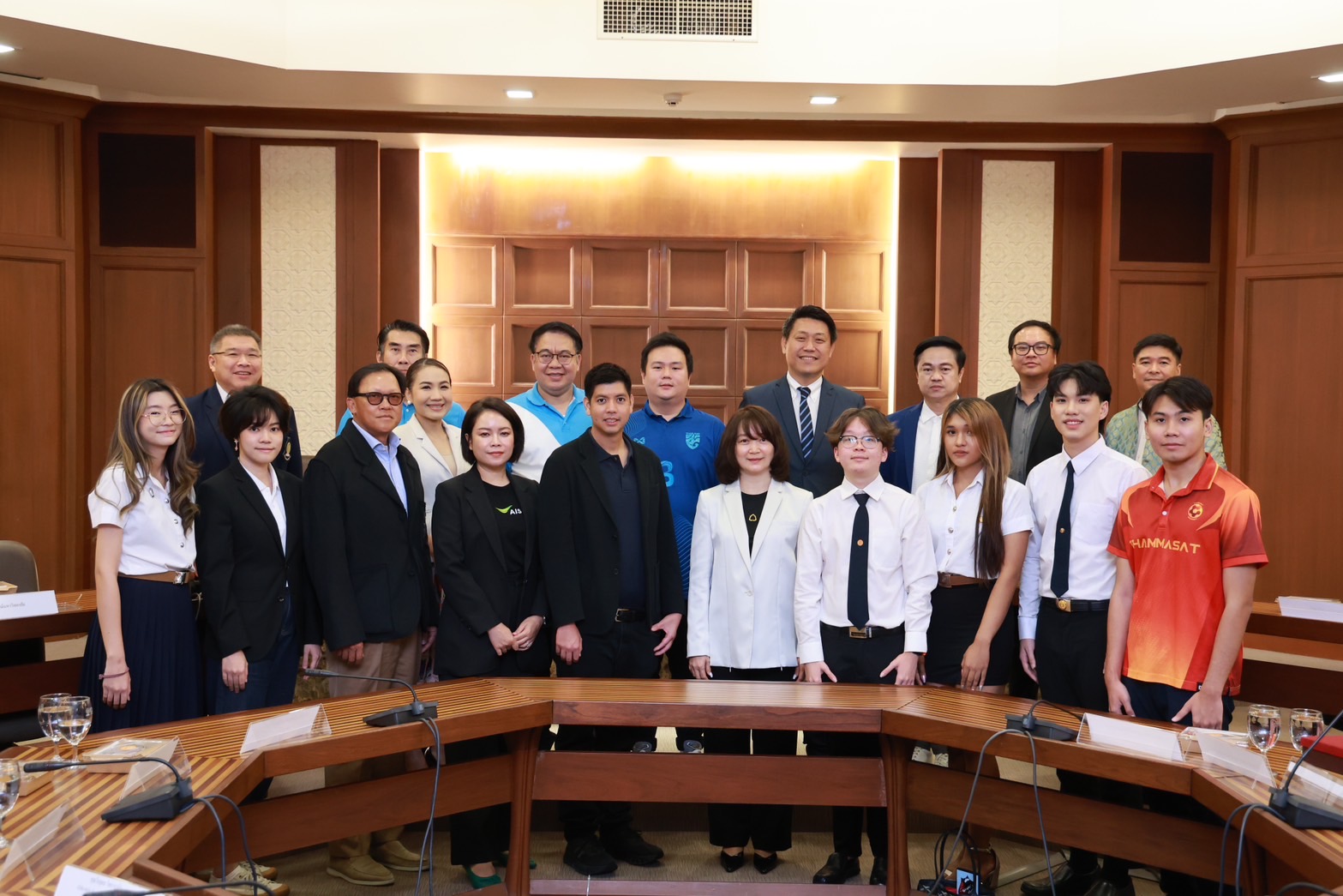 อบจ. อมธ. ส่งต่อพลังยิ่งใหญ่ของมิตรภาพ งาน “ฟุตบอลสานสัมพันธ์ จุฬา-ธรรมศาสตร์ 2024”