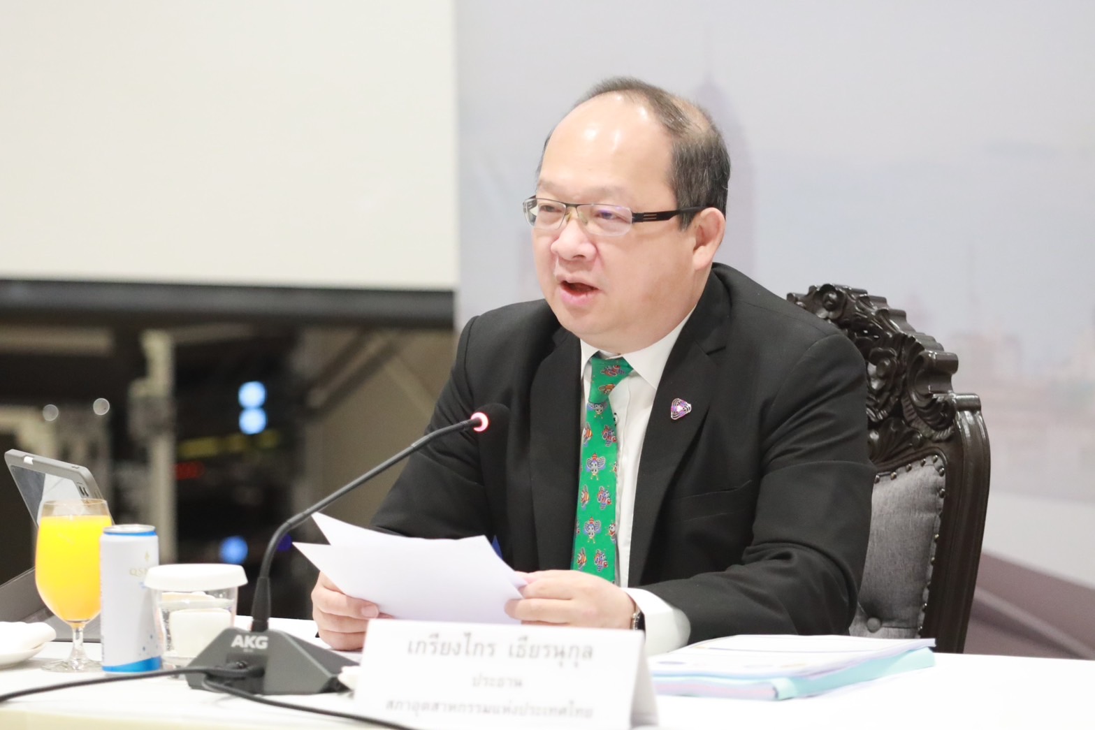 กกร. หั่น GDP ไทยปี’67 โตสุดได้แค่ 2.7% หลังส่งออกดิ่ง ผวาค่าแรง 400 บาท ทุบซ้ำ