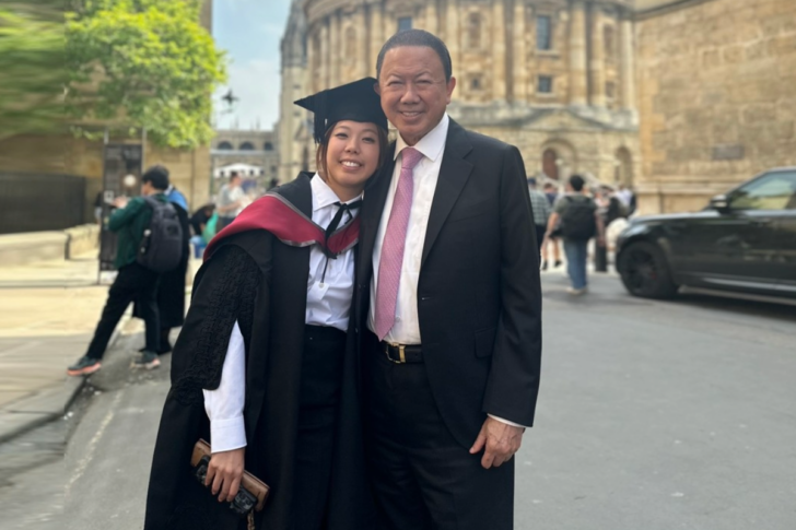 Sanan Angubolkul's Daughter Master Degree Oxford Sanan Angubolkul's Daughter Master Degree Oxford