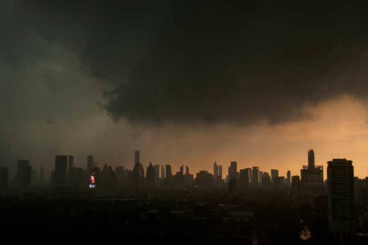 สภาพอากาศ พยากรณ์อากาศ กรุงเทพ ฝนตก พายุ