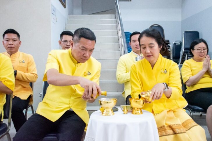 image1 อธิบดีกรมการปกครอง ประธานพิธีทำบุญตักบาตร