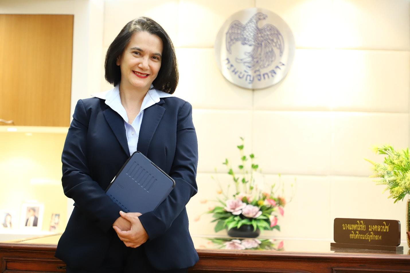 แพตริเซีย มงคลวนิช อธิบดีกรมบัญชีกลาง คนเบื้องหลัง