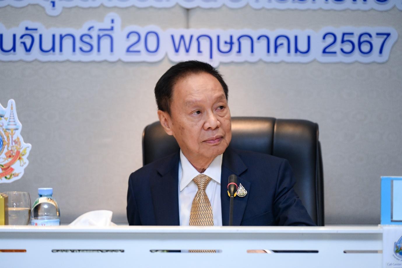 พล.ต.อ.พัชรวาท วงษ์สุวรรณ