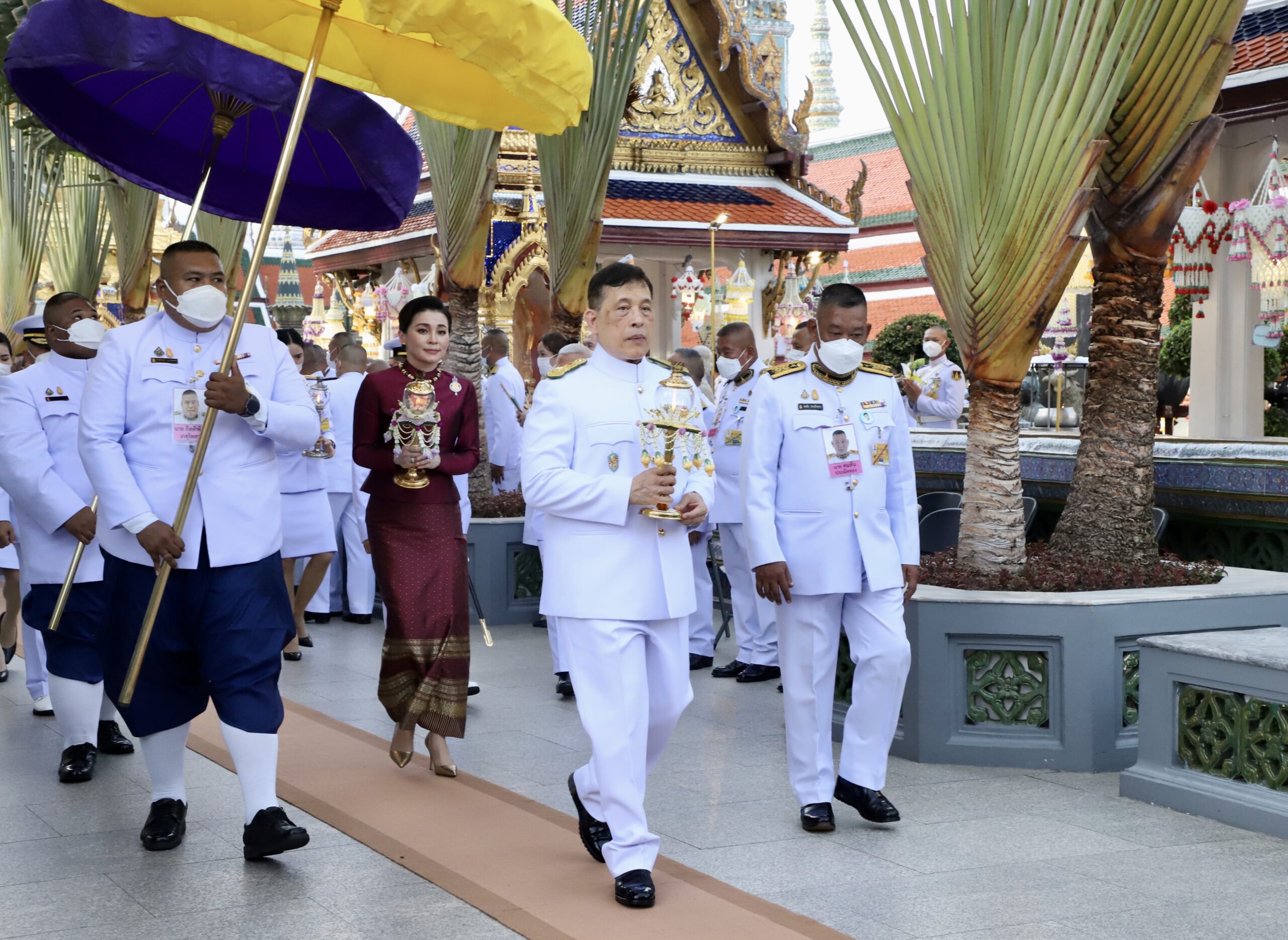 ในหลวง พระราชินี ทรงบำเพ็ญพระราชกุศลวิสาขบูชา 2567
