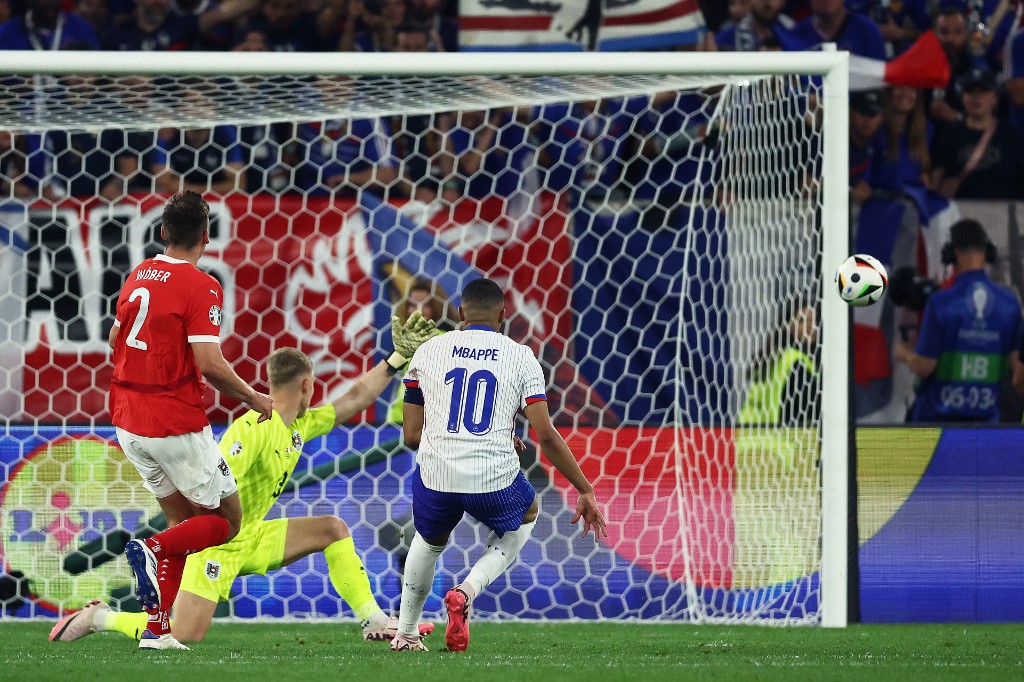 UEFA Euro 2024 - 1st round day 1: Group D Austria v France