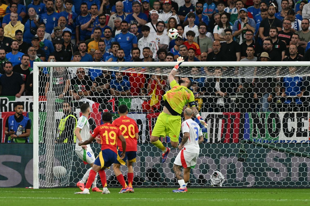 Euro 2024 - 1st round day 2: Group B Spain v Italy