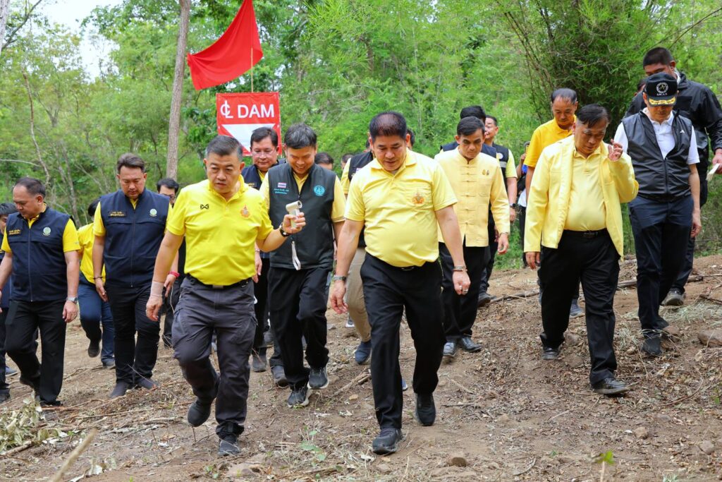 ร้อยเอก ธรรมนัส พรหมเผ่า