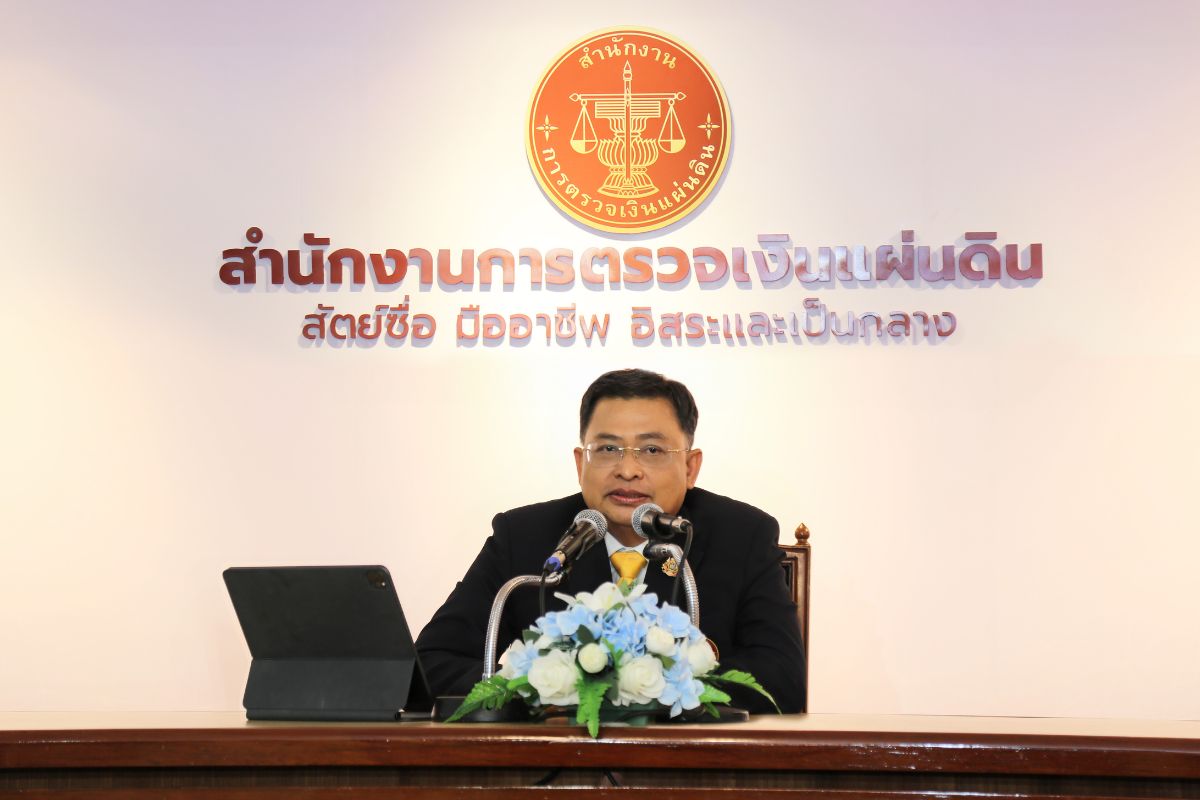 มณเฑียร เจริญผล