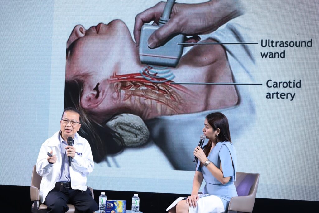 นพ.ชาญพงค์ ตังคณะกุล” ผู้อำนวยการศูนย์โรคหลอดเลือดสมอง โรงพยาบาลกรุงเทพอินเตอร์เนชันแนล