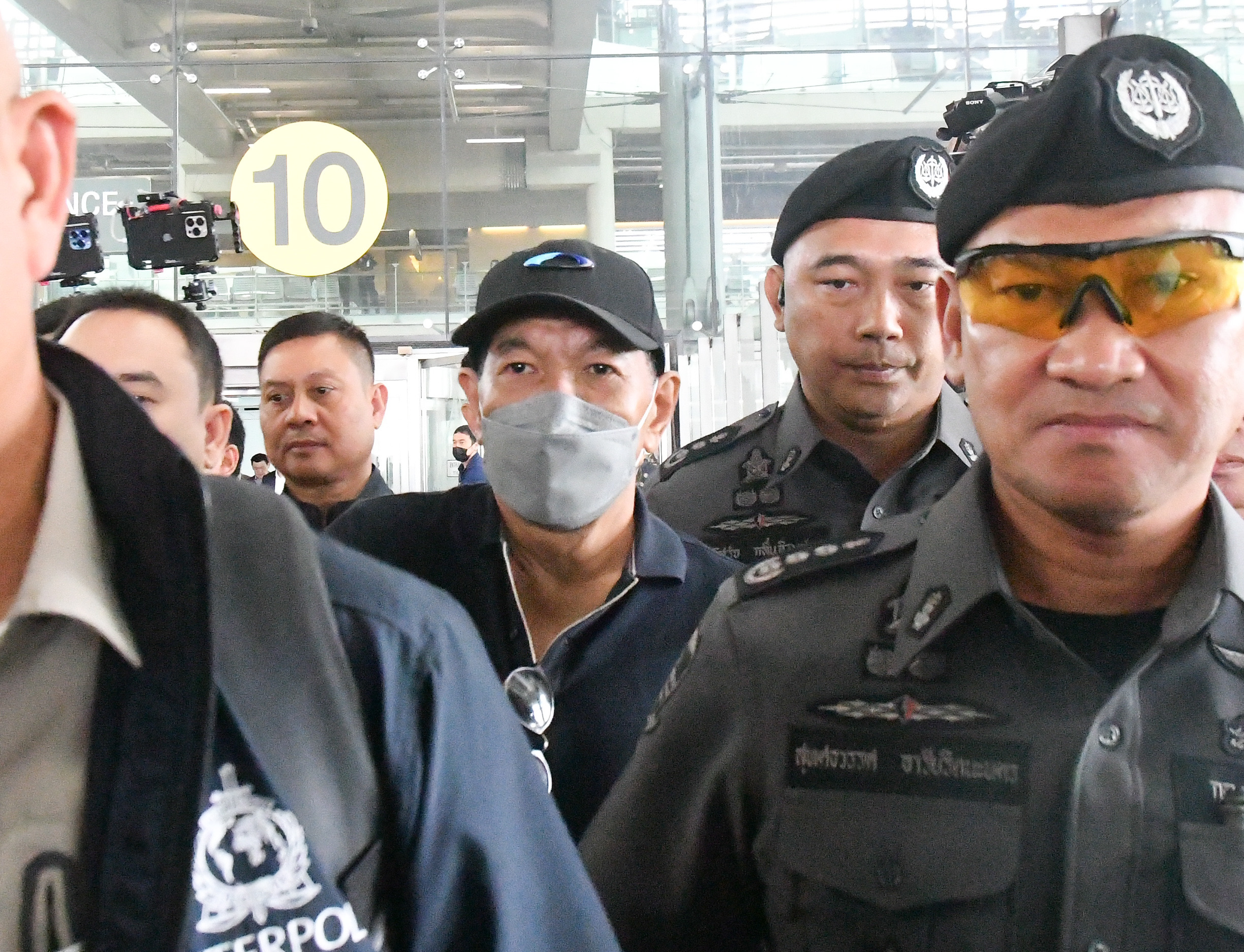 “ชนินทร์ เย็นสุดใจ” ถึงไทย ผู้ต้องหารายสำคัญคดีหุ้น STARK