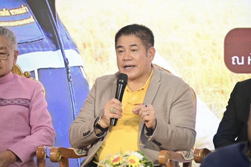 ร้อยเอกธรรมนัส พรหมเผ่า