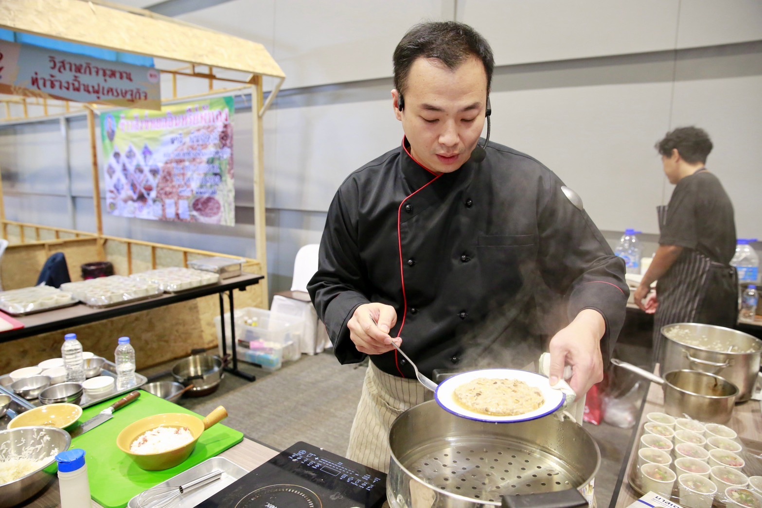 สูตรเด็ดสไตล์ฮ่องกง ข้าวอบหมูสับปลาเค็ม จากข้าวเจ๊กเชยเสาไห้ GI สระบุรี