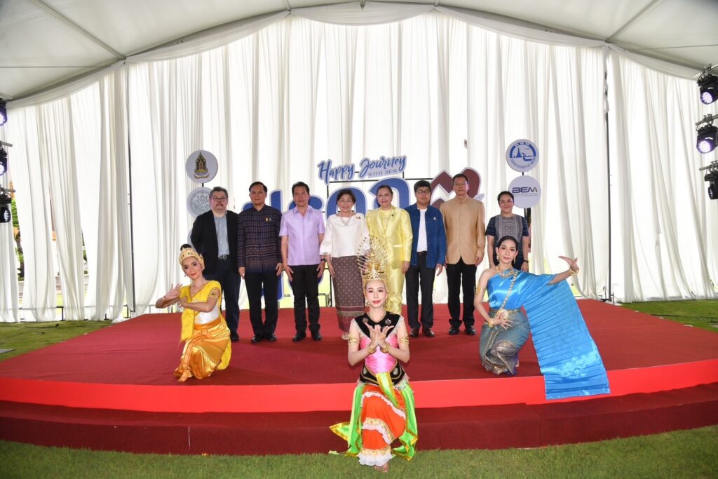 ปลัด วธ. ลั่นกลองสะบัดชัย เปิดงาน “มรดกสยาม 3 สมัย”