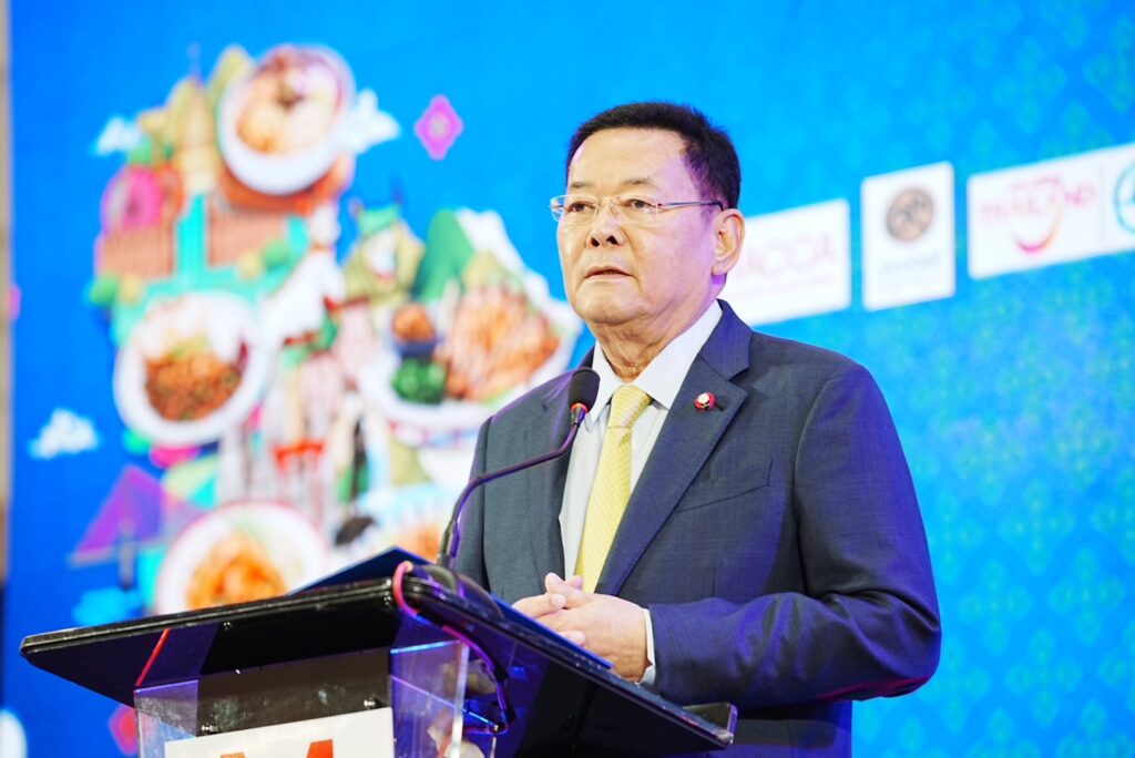 นายนภินทร ศรีสรรพางค์