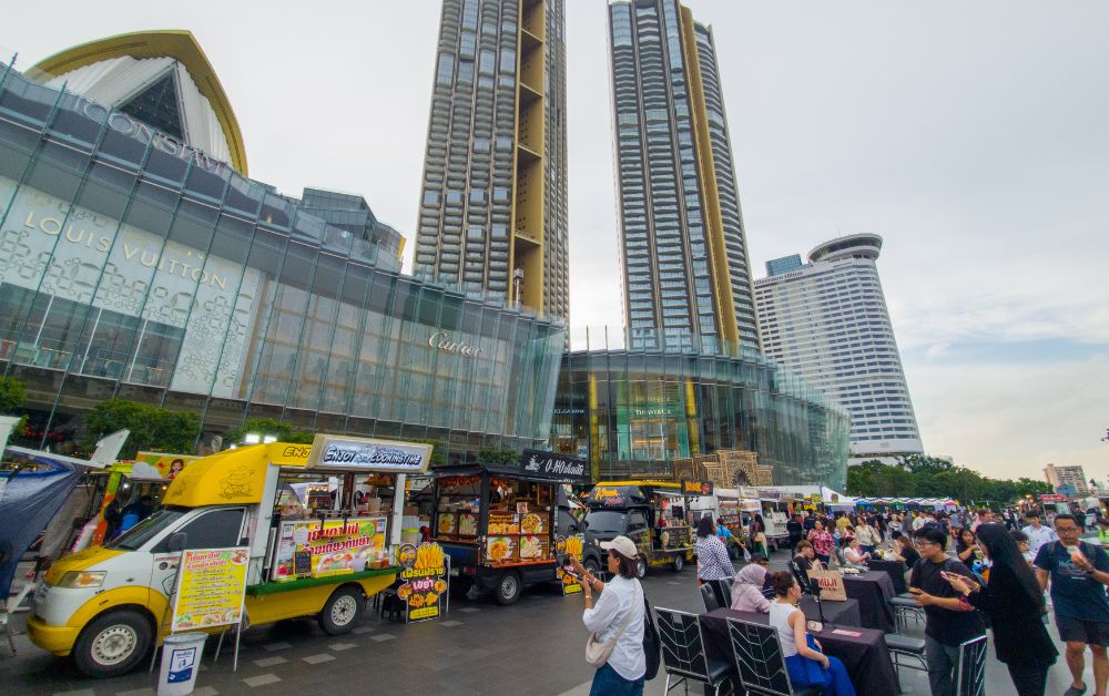 ไอคอนสยาม ผนึก พาณิชย์ จัดทัพ 100 Food Truck เสิร์ฟความอร่อยริมเจ้าพระยา