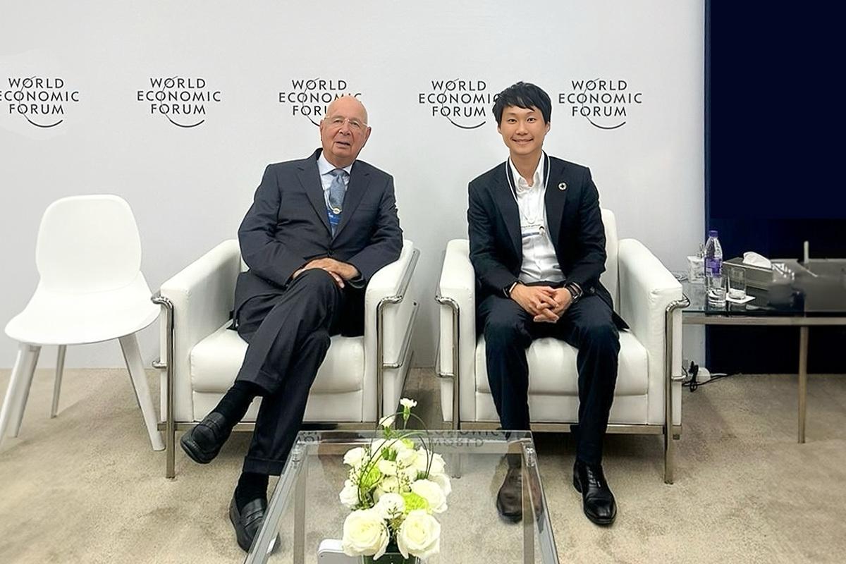 ท๊อป จิรายุส ร่วมถกคุณ Klaus Schwab ประธาน World Economic Forum 