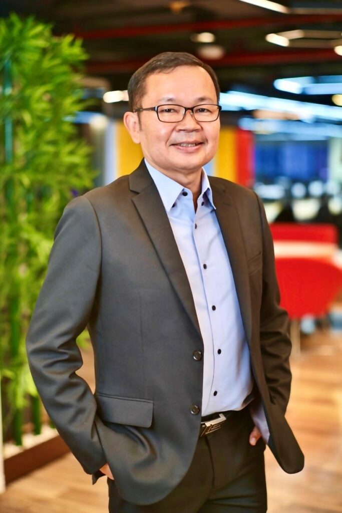 น.สพ.ดำเนิน จตุรวิธวงศ์ ผู้บริหารสูงสุด สายงานบริการวิชาการสุกร ซีพีเอฟ น.สพ.ดำเนิน จตุรวิธวงศ์ ผู้บริหารสูงสุด สายงานบริการวิชาการสุกร ซีพีเอฟ