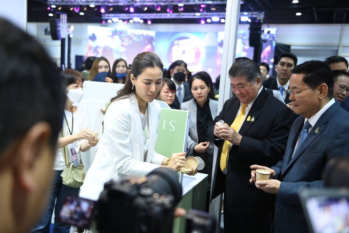 “มหกรรมรวมพลัง SMEs ไทย” แหล่งหางาน ช็อปสินค้า ตั้งเป้า SMEs ให้โต 40% ของ GDP
