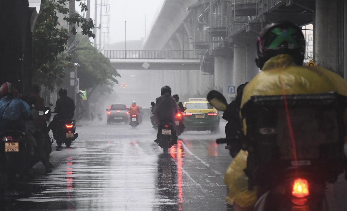 กรมอุตุฯเตือนวันนี้(26 ก.ค. 67) ภาคเหนือ ตะวันออก กทม. มีฝน 70-80%
