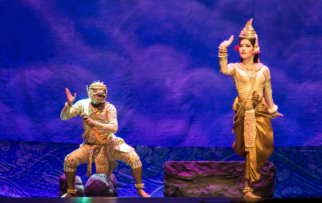 การแสดงรามายณะ 8 ประเทศ เฉลิมพระเกียรติในหลวง 72 พรรษา ที่ไอคอนสยาม