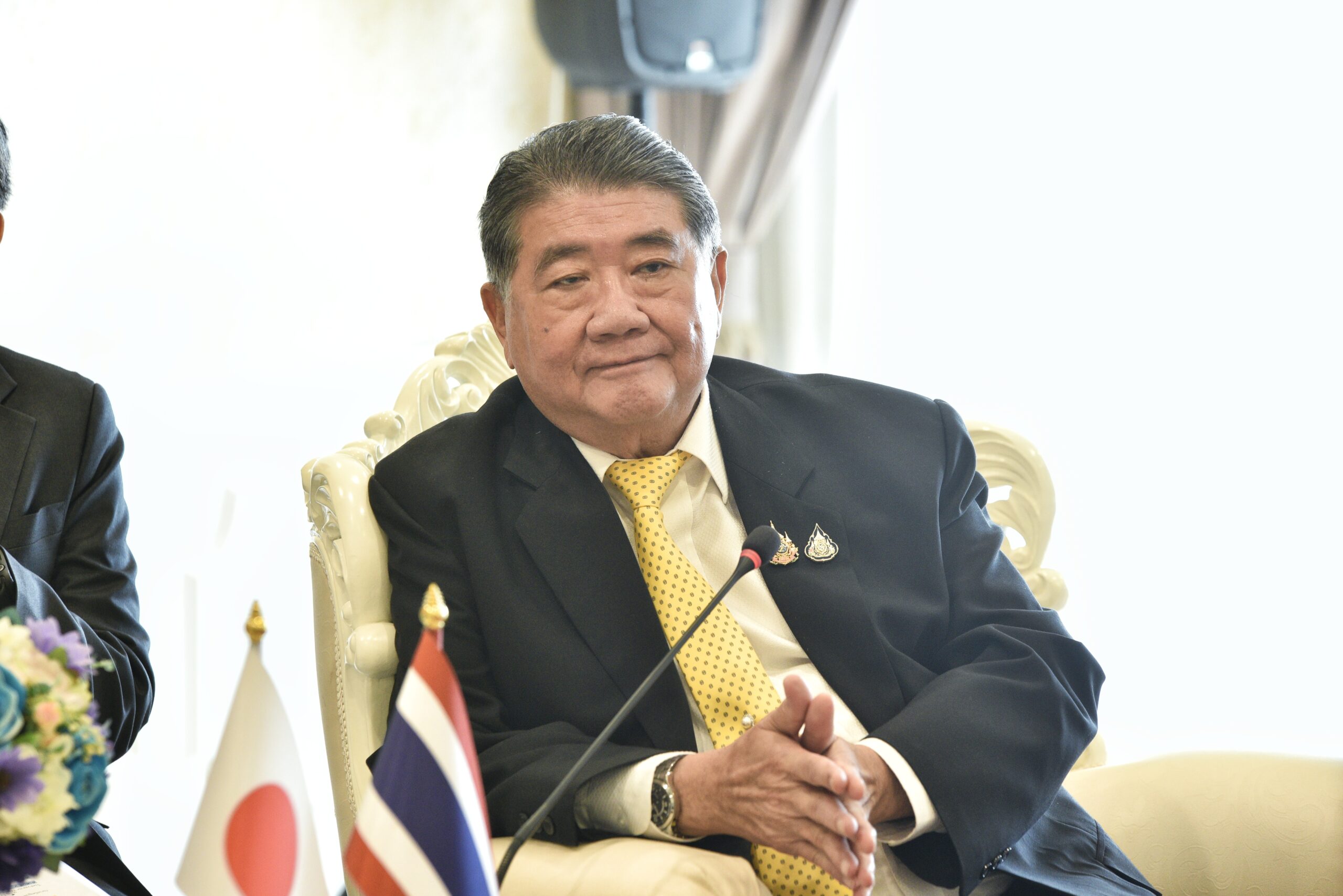 ภูมิธรรม เวชยชัย