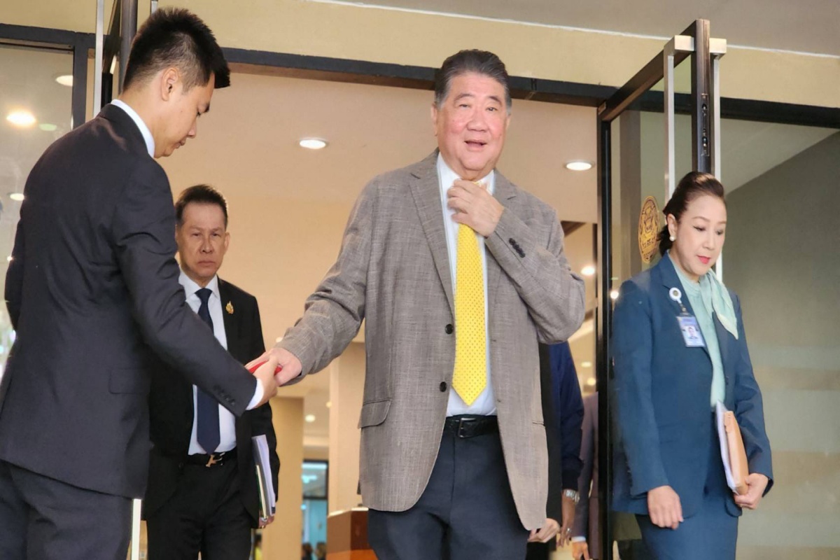 ภูมิธรรม คุยอนุทิน เชื่อไม่สะเทือนพรรคร่วม ปมดึงกัญชากลับยาเสพติด