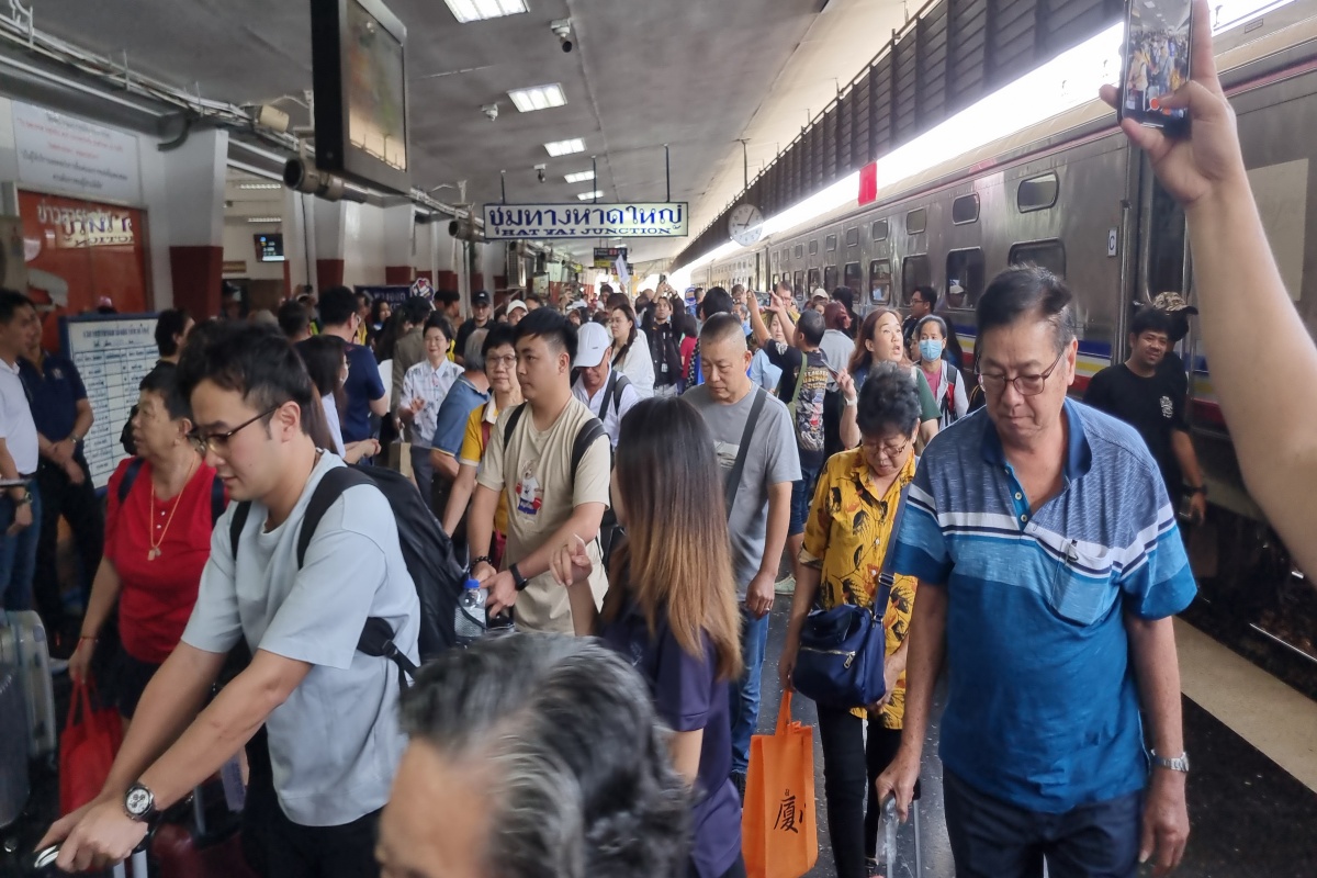 หาดใหญ่คึกคัก ททท.นำชาวมาเลฯ  400 คน เดินทางมาด้วยรถไฟขบวนพิเศษ