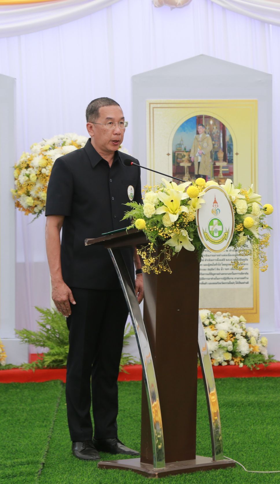 นายพีรพันธ์ คอทอง 