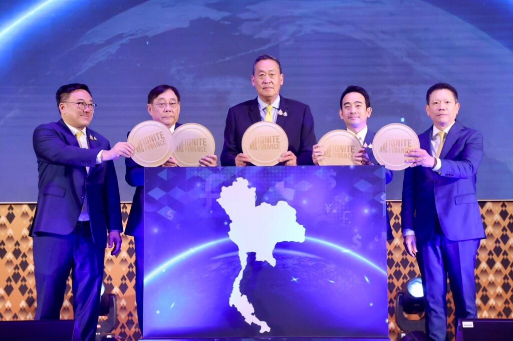 นายเศรษฐา ทวีสิน