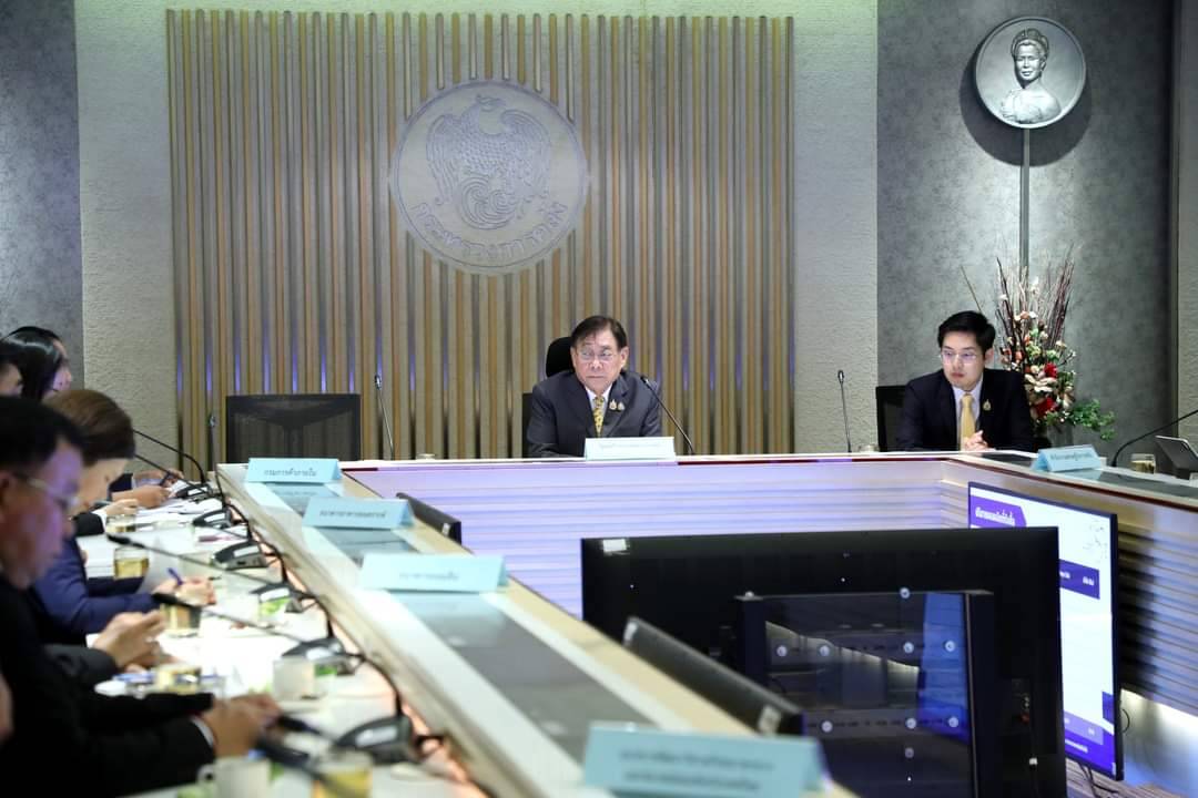 คลังจับมือ 7 แบงก์รัฐ รับซื้อ “มังคุด-ลำไย” ช่วงผลผลิตล้นตลาด