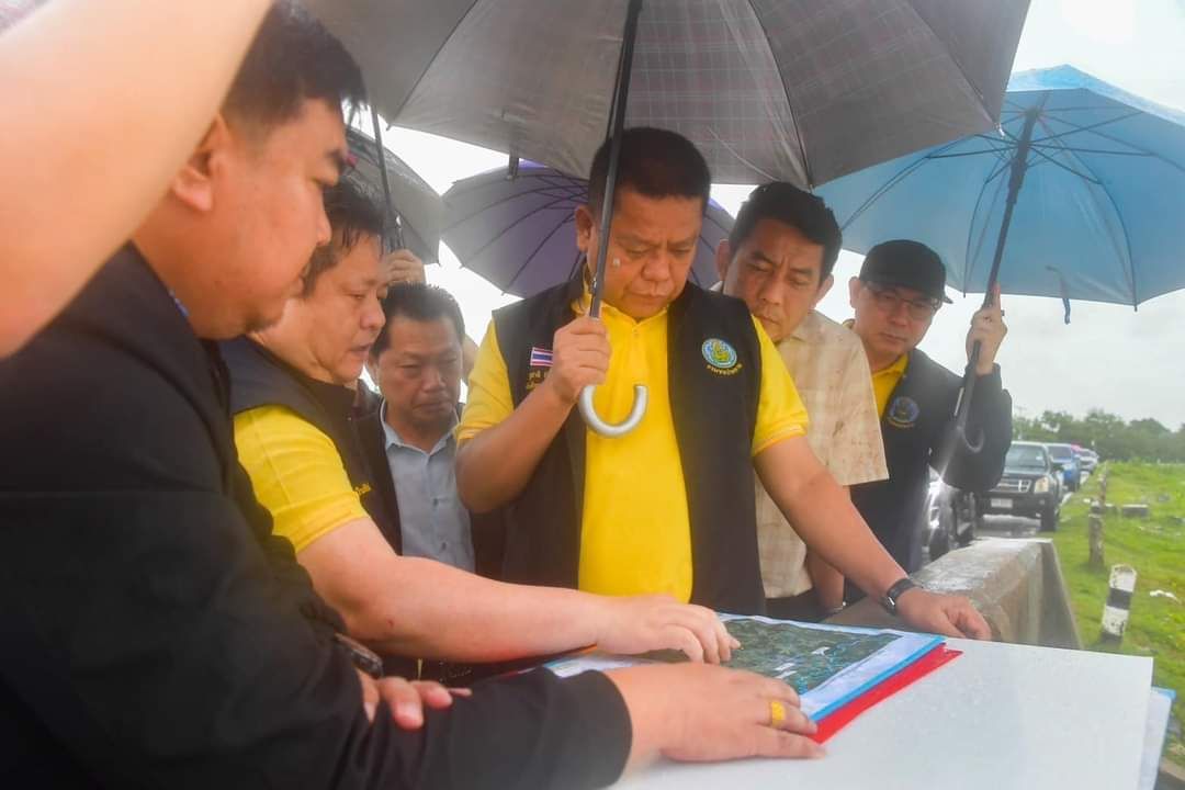อธิบดีกรมชลฯ ลงพื้นที่มหาสารคาม เร่งระบายน้ำอ่างแก่งเลิงจาน-ห้วยคะคาง