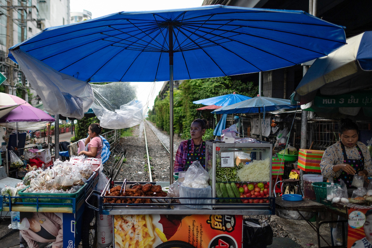 เศรษฐกิจไทยในมุมมองเวิลด์แบงก์ : ฟื้นช้า หนี้ครัวเรือนสูงน่าห่วง หนี้สาธารณะเผชิญแรงกดดัน