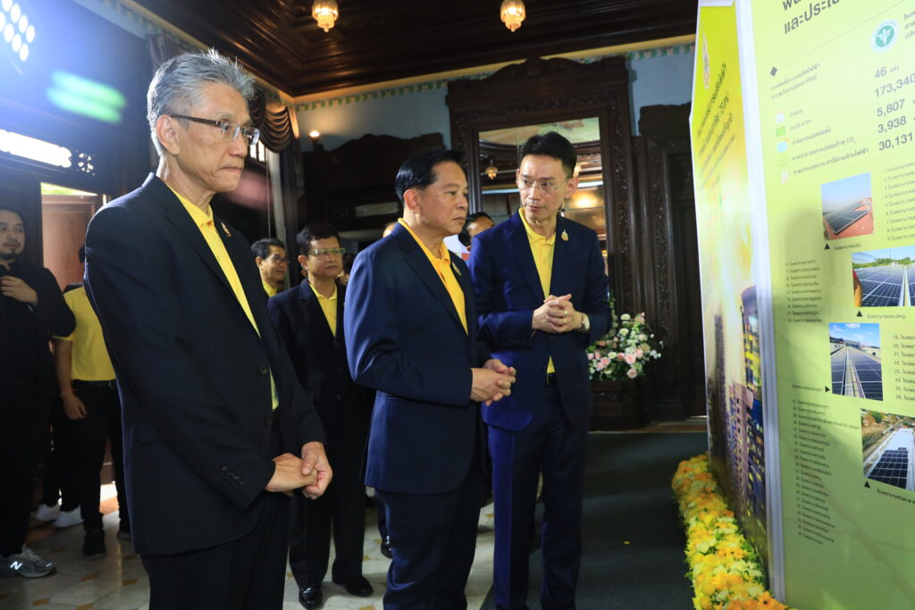 นายพีระพันธุ์ สาลีรัฐวิภาค