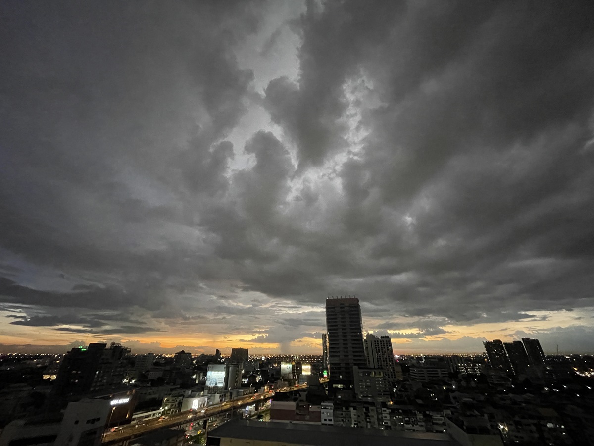 กรมอุตุฯเตือนวันนี้ (5 ก.ค. 67) ฝนตกหนัก-กทม.หนักสุด 80% ของพื้นที่