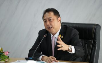 สุชาติ ชมกลิ่น