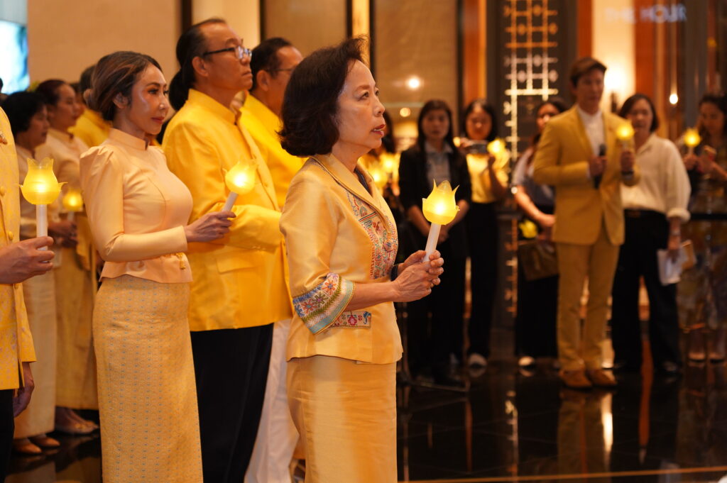 ไอคอนสยาม ถวายราชสดุดีเฉลิมพระเกียรติในหลวง