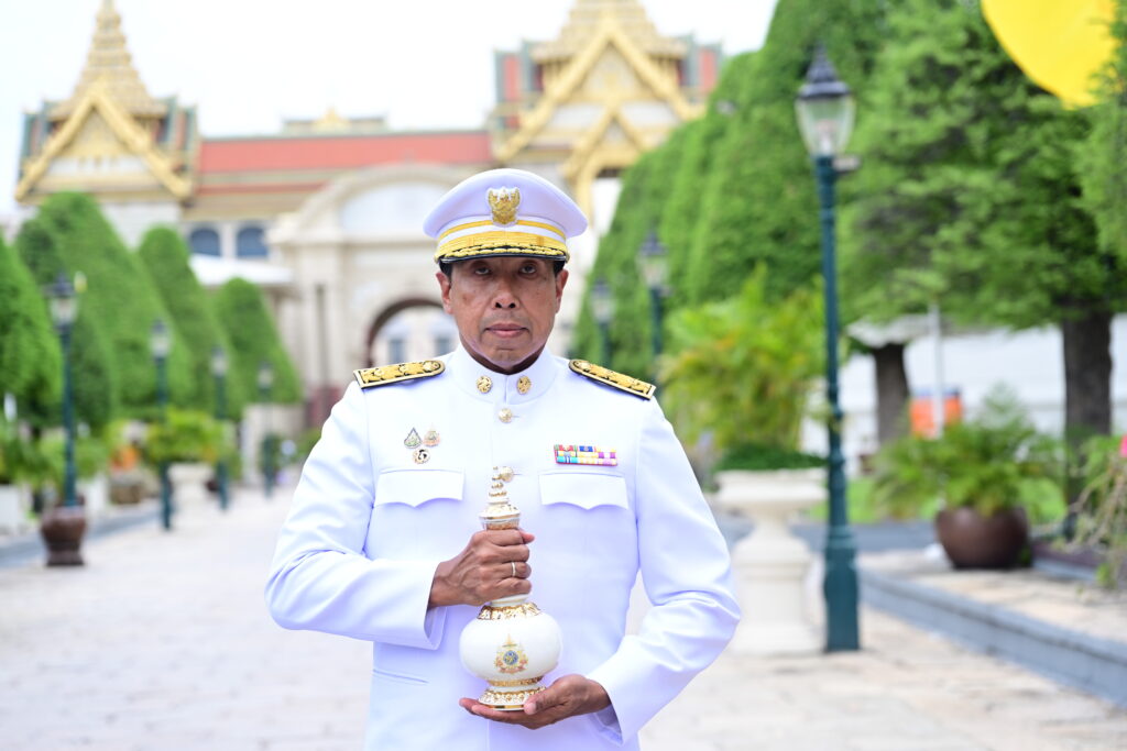 กรุงเทพมหานคร ประกอบพิธีพลีกรรมตักน้ำศักดิ์สิทธิ์-เชิญคนโทน้ำศักดิ์สิทธิ์