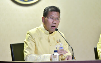 คารม พลพรกลาง