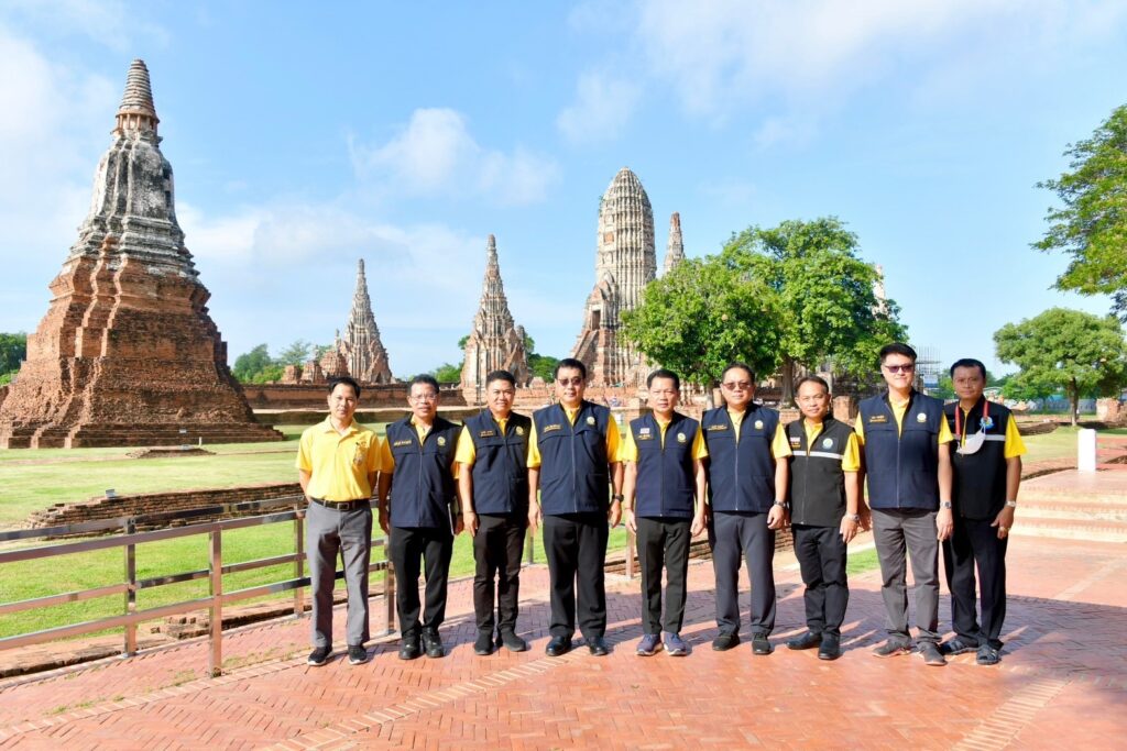 นายภูมิธรรม เวชยชัย