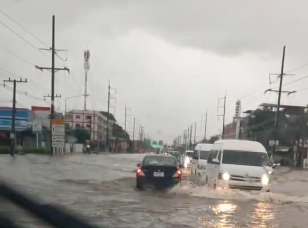 ขอนแก่นประกาศเตือนภัย 26 อำเภอ หลังฝนตกหนักทั้งคืนถึงเช้า ทำน้ำท่วมสูงหลายจุด