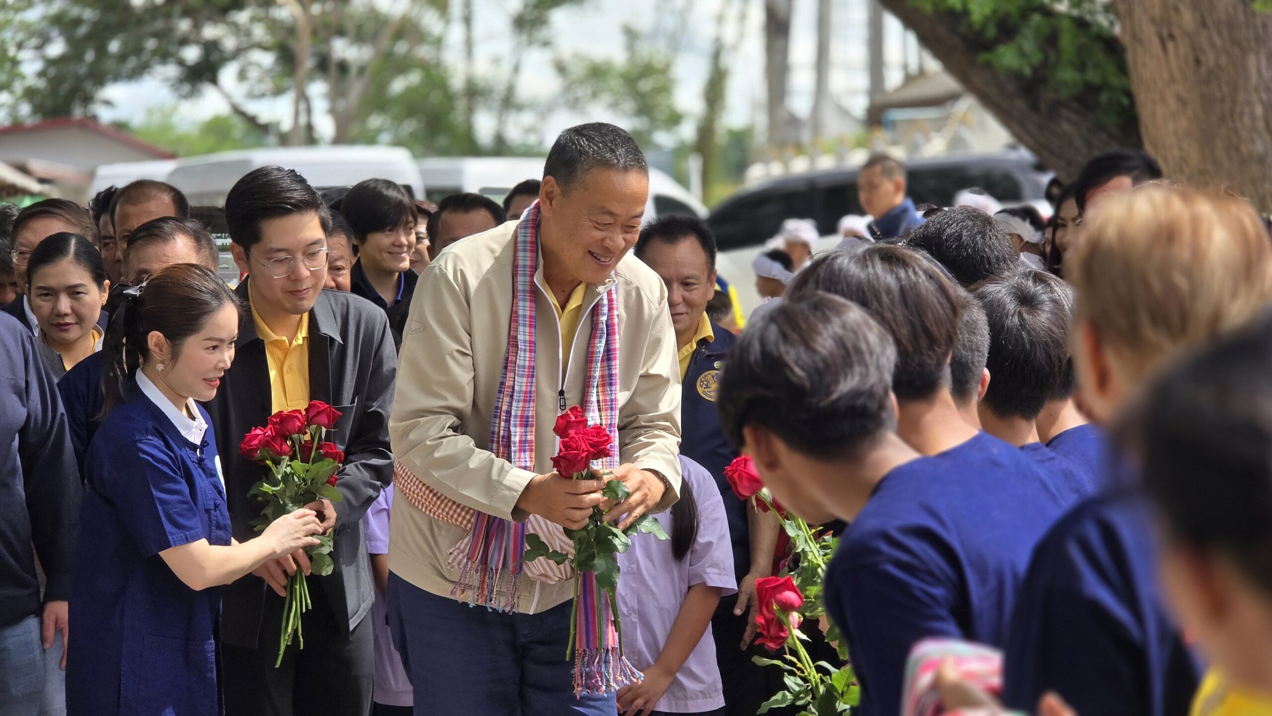 เศรษฐา ทวีสิน